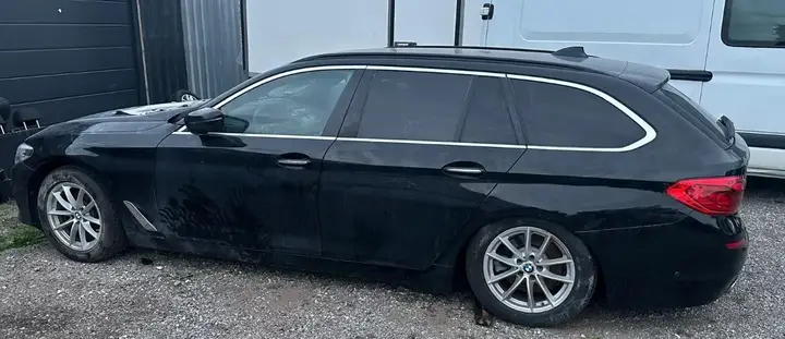 BMW 5 Series 2017 photo 3