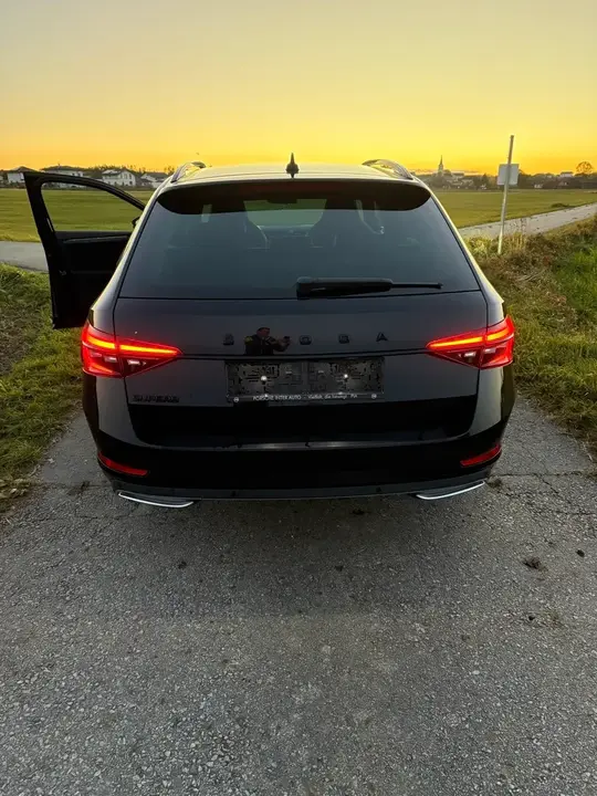 Skoda Superb 2023 photo 2