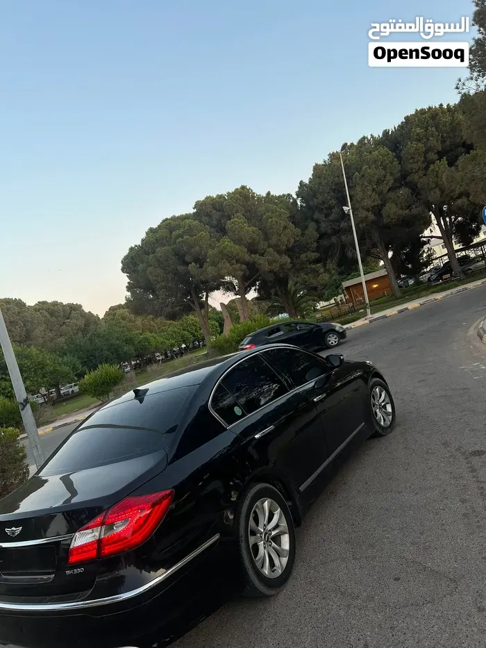 Genesis G80 2012 photo 3
