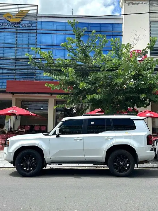 Toyota Land Cruiser Prado 2025 photo 4