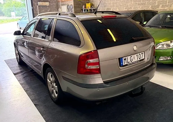 Skoda Octavia 2008 photo 4