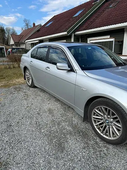 BMW 730D 2003 photo 2