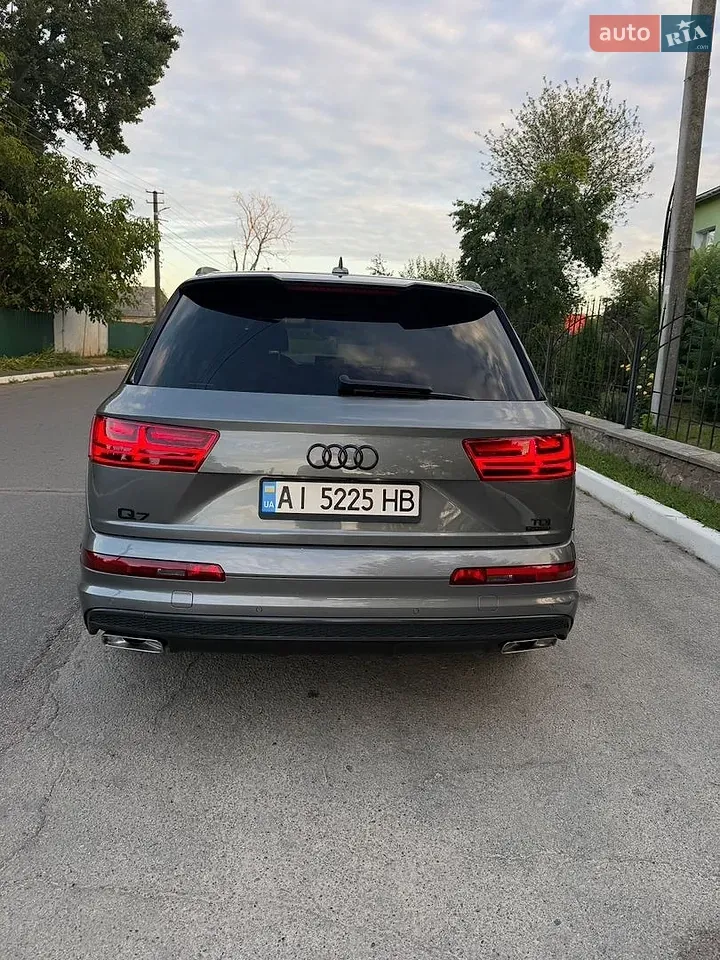 Audi Q7 2017 photo 5