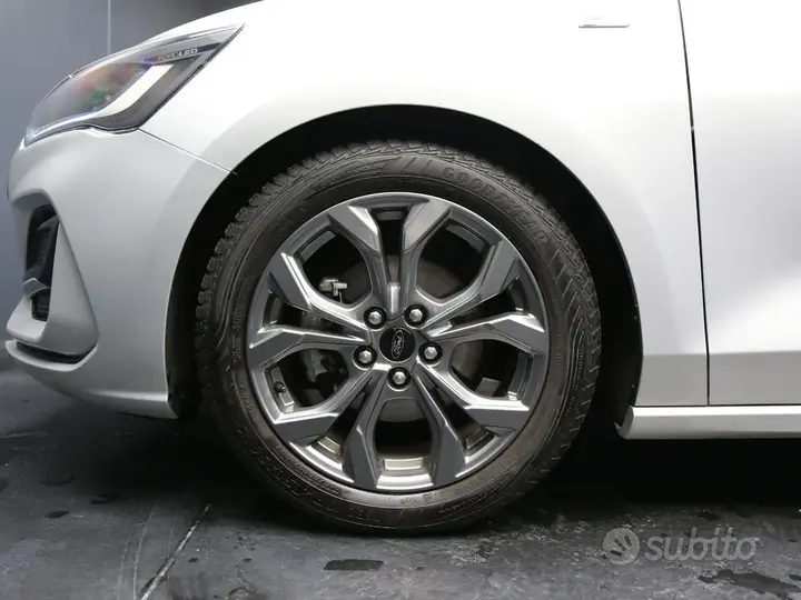 Ford Focus 2025 photo 5