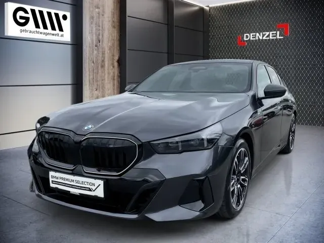 BMW 5 Series 2025 photo 2