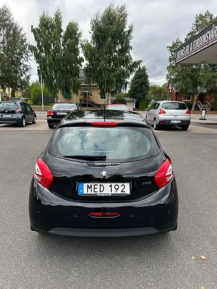 Peugeot 208 2013 photo 5
