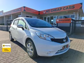 Nissan Note 2015 photo 2