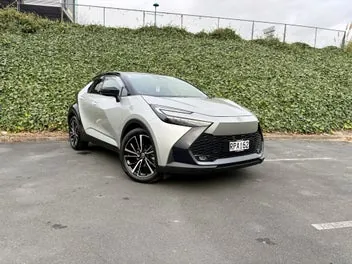 Toyota C-Hr 2025 photo 2