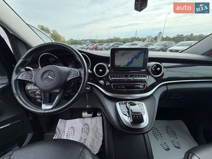 Mercedes-Benz V-Class 2015 photo 5