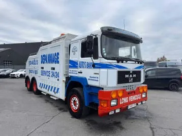 MAN F90 photo 2