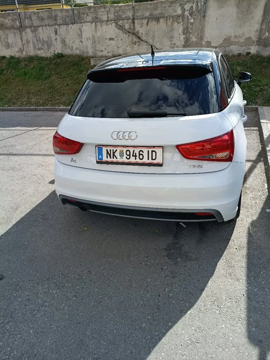 Audi A1 2014 photo 2