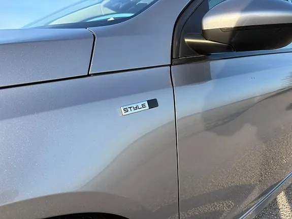 Peugeot 308 2016 photo 3