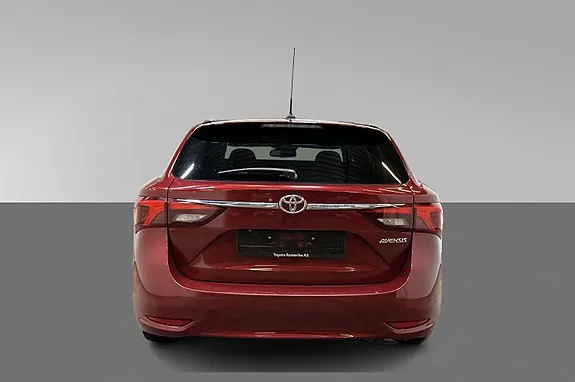 Toyota Avensis 2017 photo 4