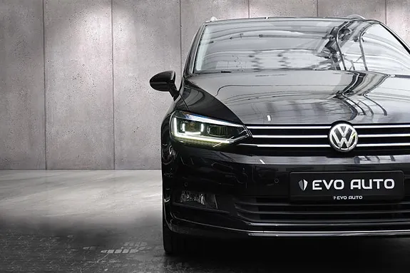 Volkswagen Touran 2017 photo 3
