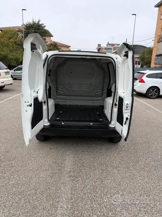 Fiat Fiorino 2019 photo 5