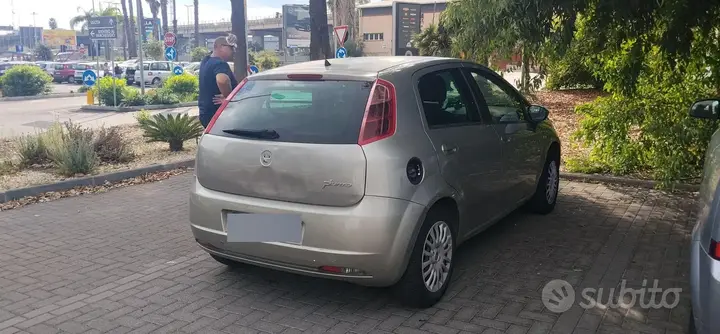Fiat Grande Punto 2008 photo 2
