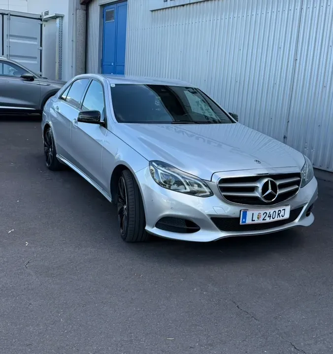 Mercedes-Benz E-Class 2013 photo 2