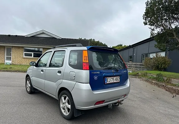 Suzuki Ignis 2007 photo 3