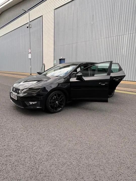 Seat Leon 2015 photo 2