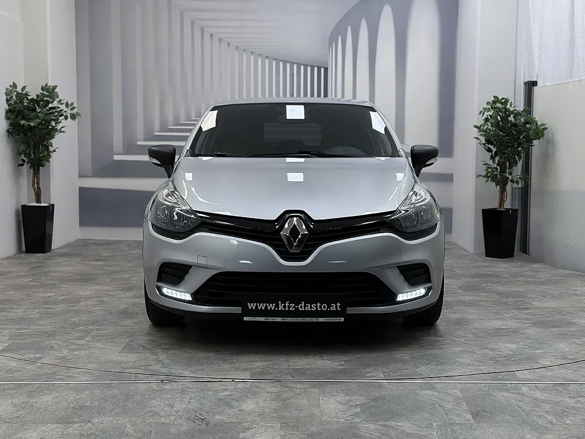 Renault Clio 2017 photo 2