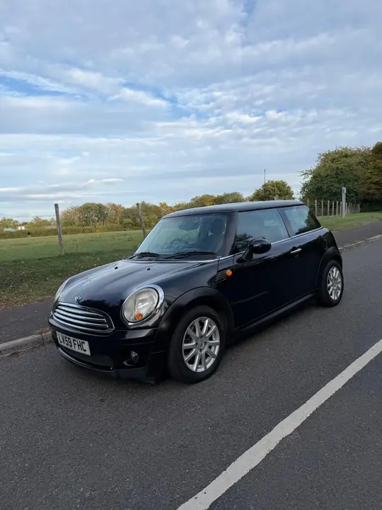Mini Cooper 2009 photo 2