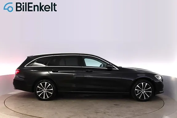 Mercedes-Benz E300 2023 photo 2