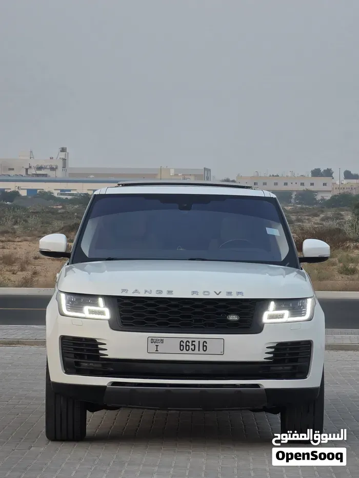 Land Rover Range Rover Vogue 2016 photo 2