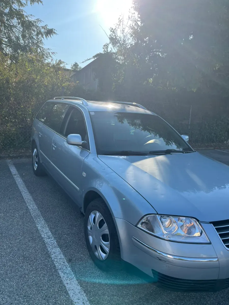 Volkswagen Passat 2001 photo 2