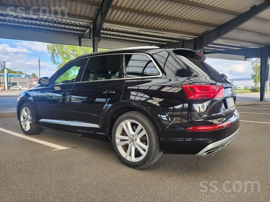 Audi Q7 2016 photo 2