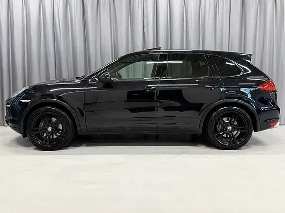 Porsche Cayenne 2012 photo 3