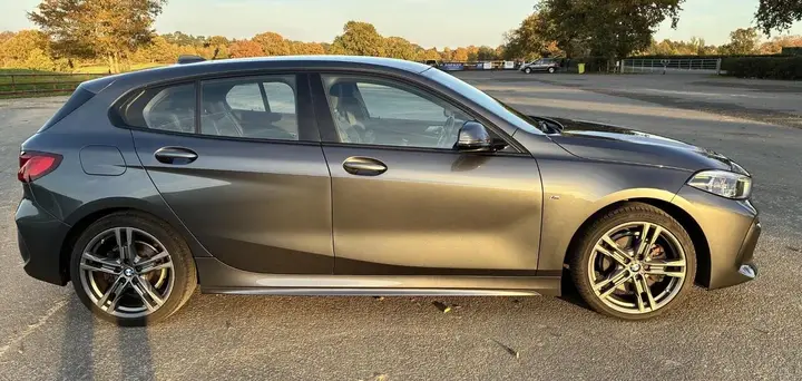 BMW 1 Series 2021 photo 2