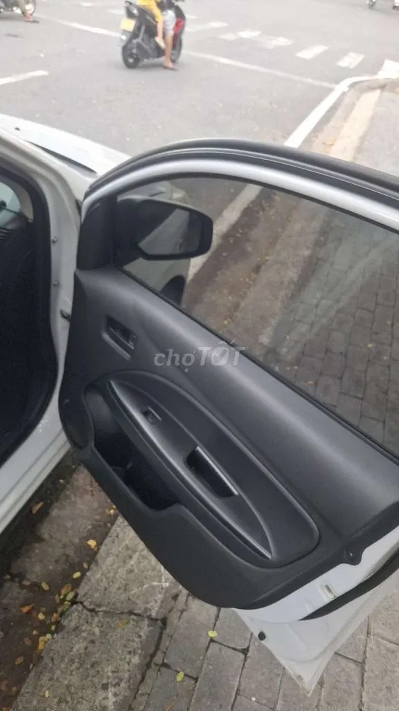 Mitsubishi Attrage 2021 photo 2
