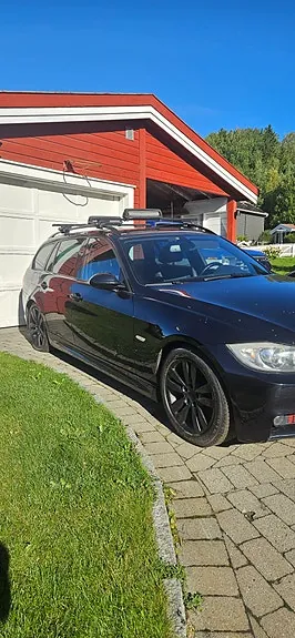 BMW 318D 2008 photo 2