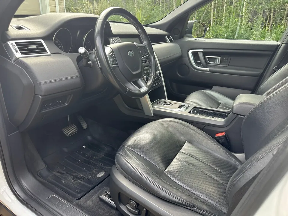 Land Rover Discovery Sport 2017 photo 4