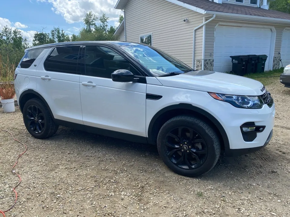 Land Rover Discovery Sport 2017 photo 2