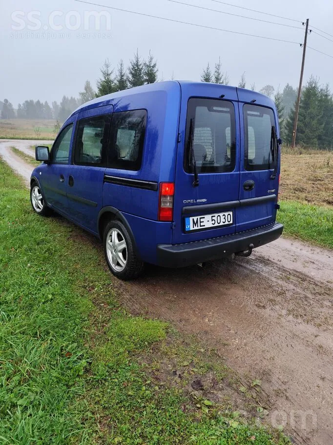 Opel Combo 2005 photo 2