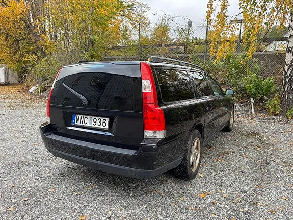 Volvo V70 2005 photo 2