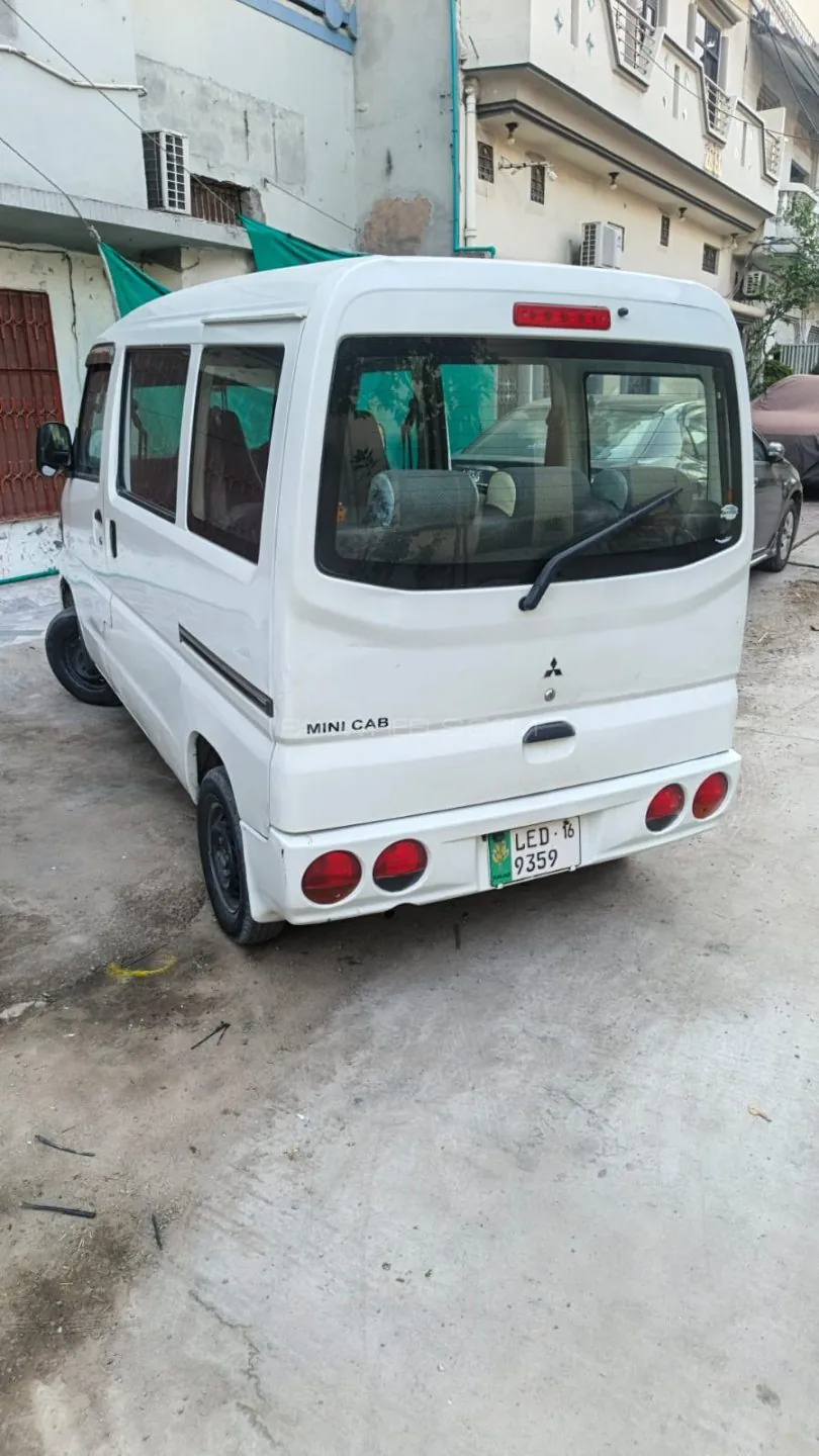 Mitsubishi Minicab