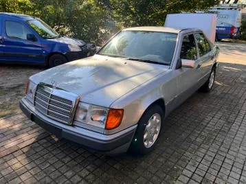 Mercedes-Benz W124