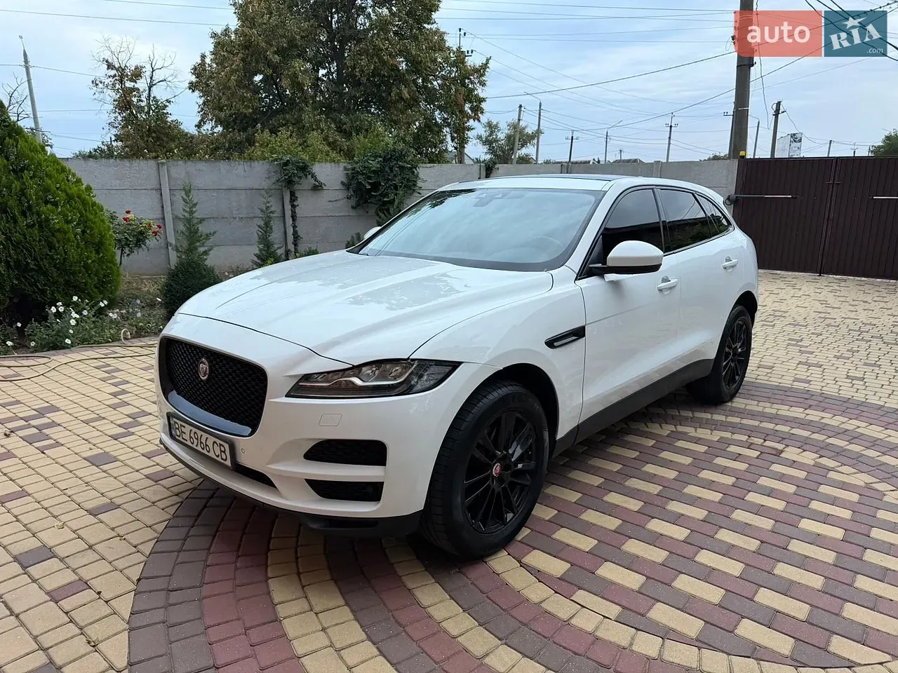 Jaguar F-Pace 2018 photo 4