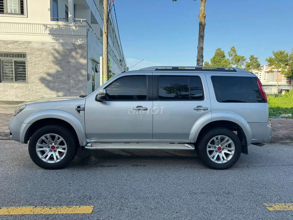 Ford Everest 2014 photo 2