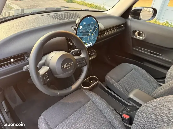 Mini Cooper 2025 photo 2
