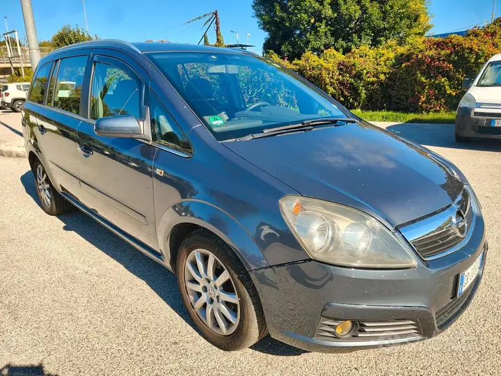 Opel Zafira 2007 photo 3