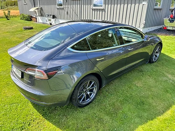 Tesla Model 3 2019 photo 3