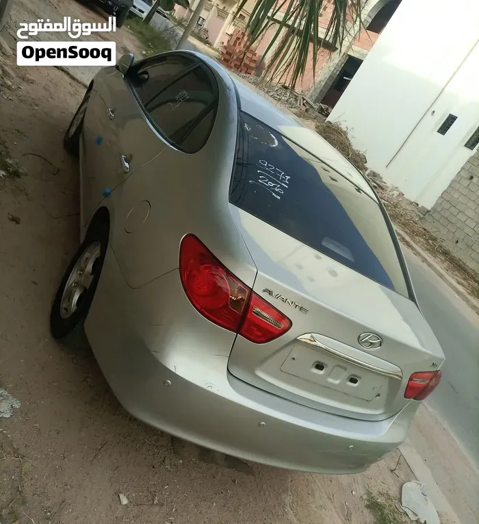 Hyundai Avante 2010 photo 4