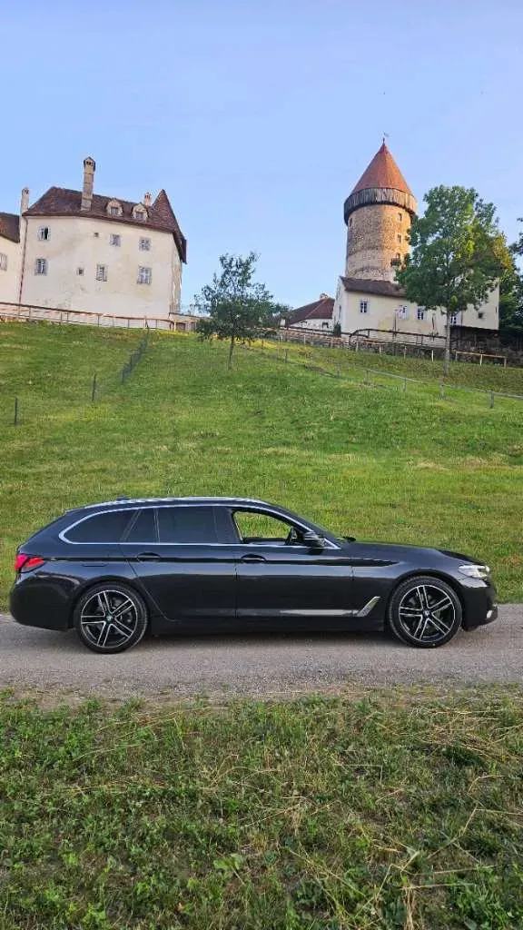 BMW 5 Series 2020 photo 3
