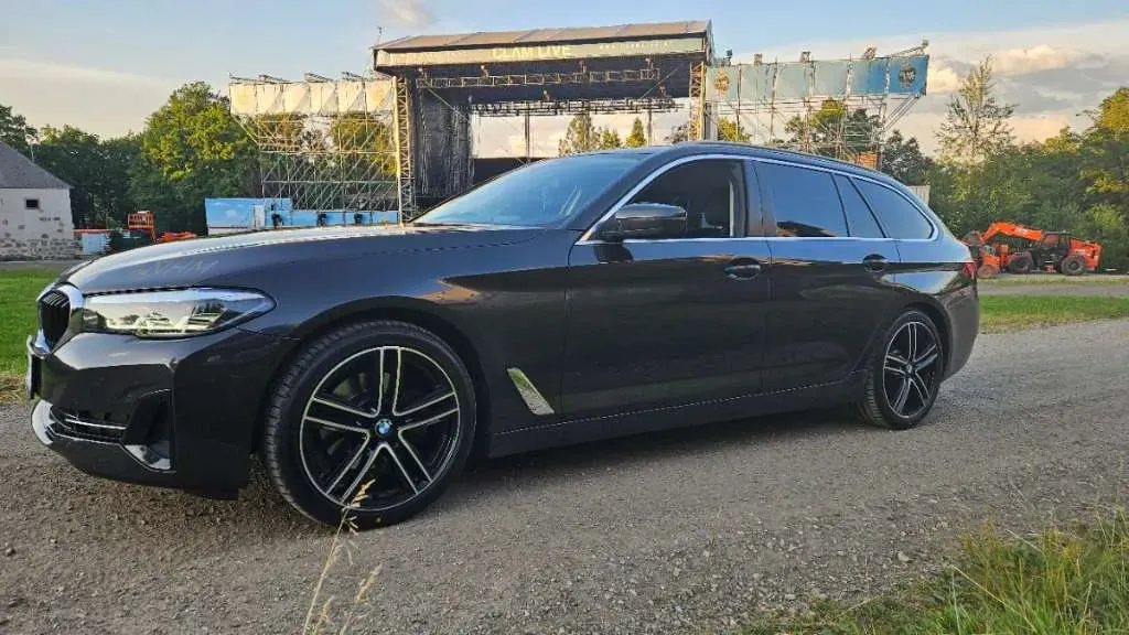 BMW 5 Series 2020 photo 2