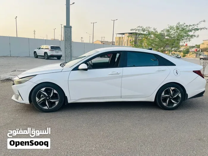 Hyundai Elantra 2023 photo 2
