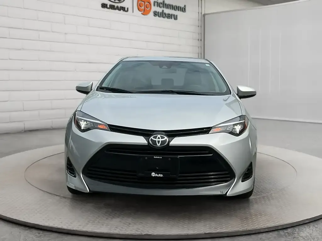 Toyota Corolla 2017 photo 2
