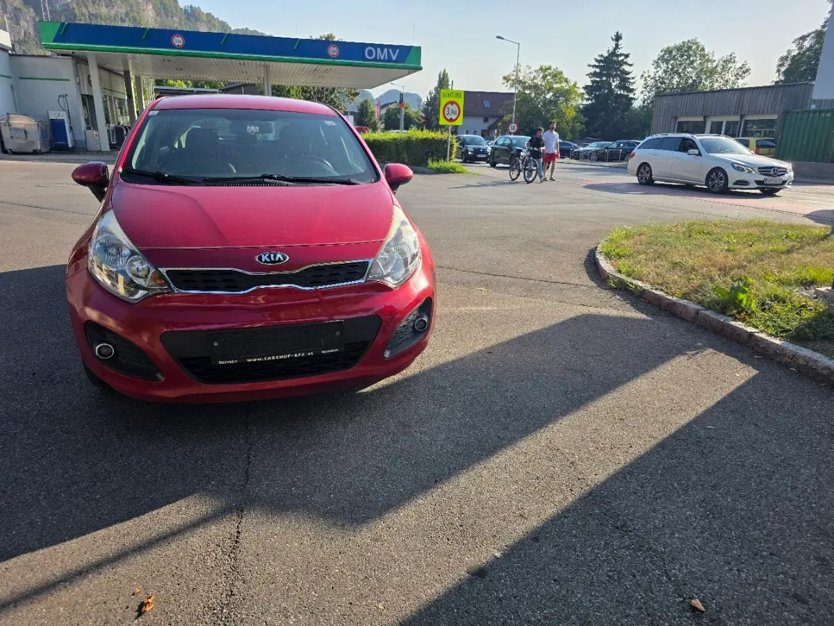 Kia Rio 2015 photo 2